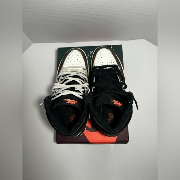 Jordan 1 Retro High OG ‘Hand Crafted’ 2021 - Picture 4 of 5